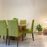 Bustan 2 Bedroom Apt With Garden
